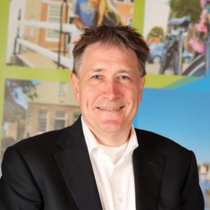 Van Nieuwkerk de laan uit